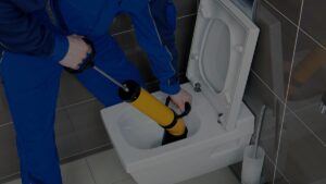 Устранение засоров в трубах квартиры